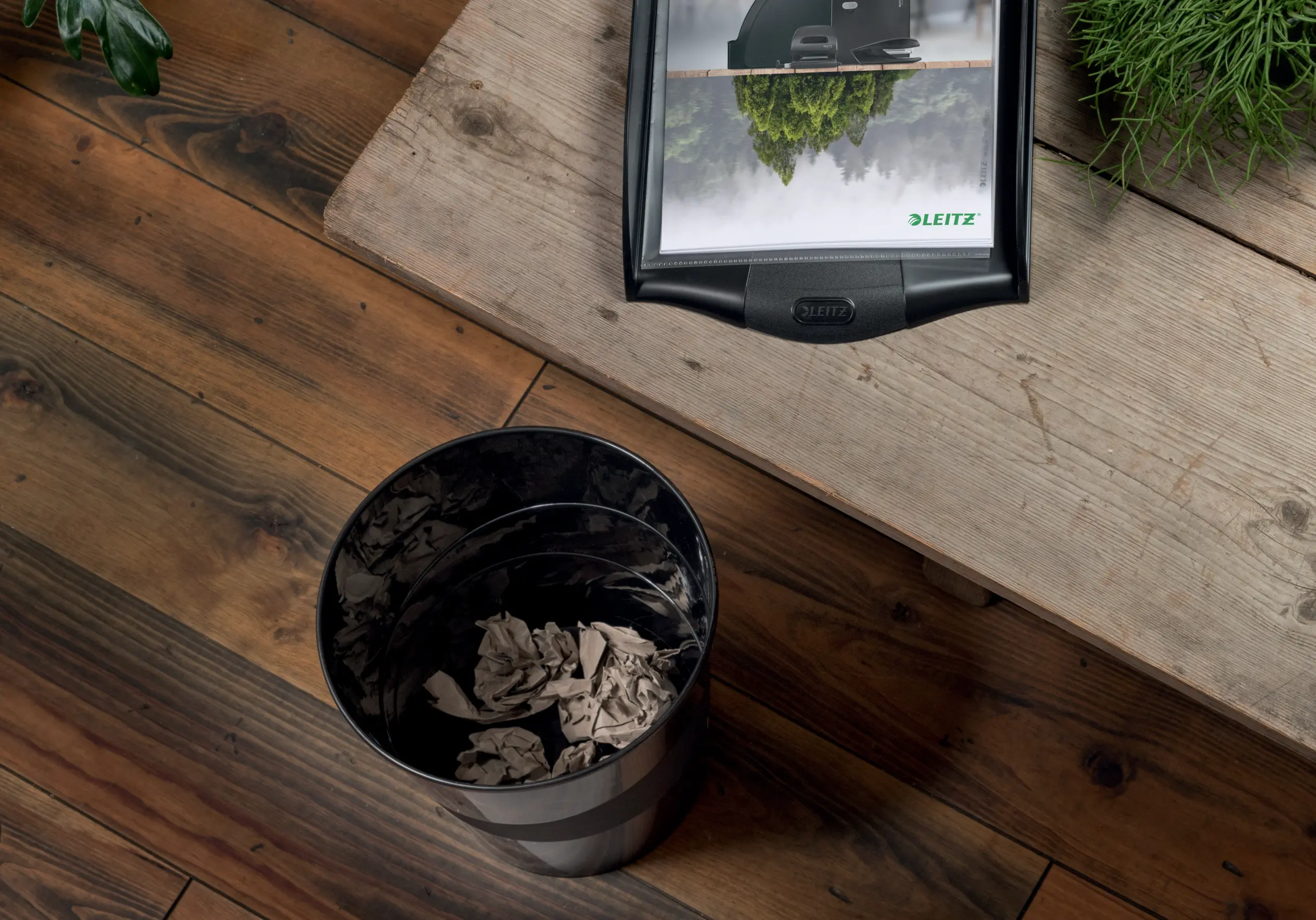 Leitz Recycle Papirkurv – 15L, Miljøvenlig og Robust Esselte papirkurv